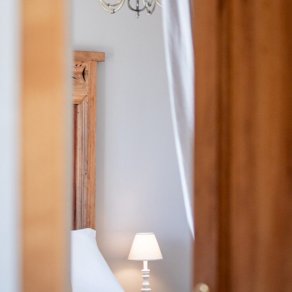 Transats sur la terrasse de la Chambre Sarlat avec vue sur Sarlat