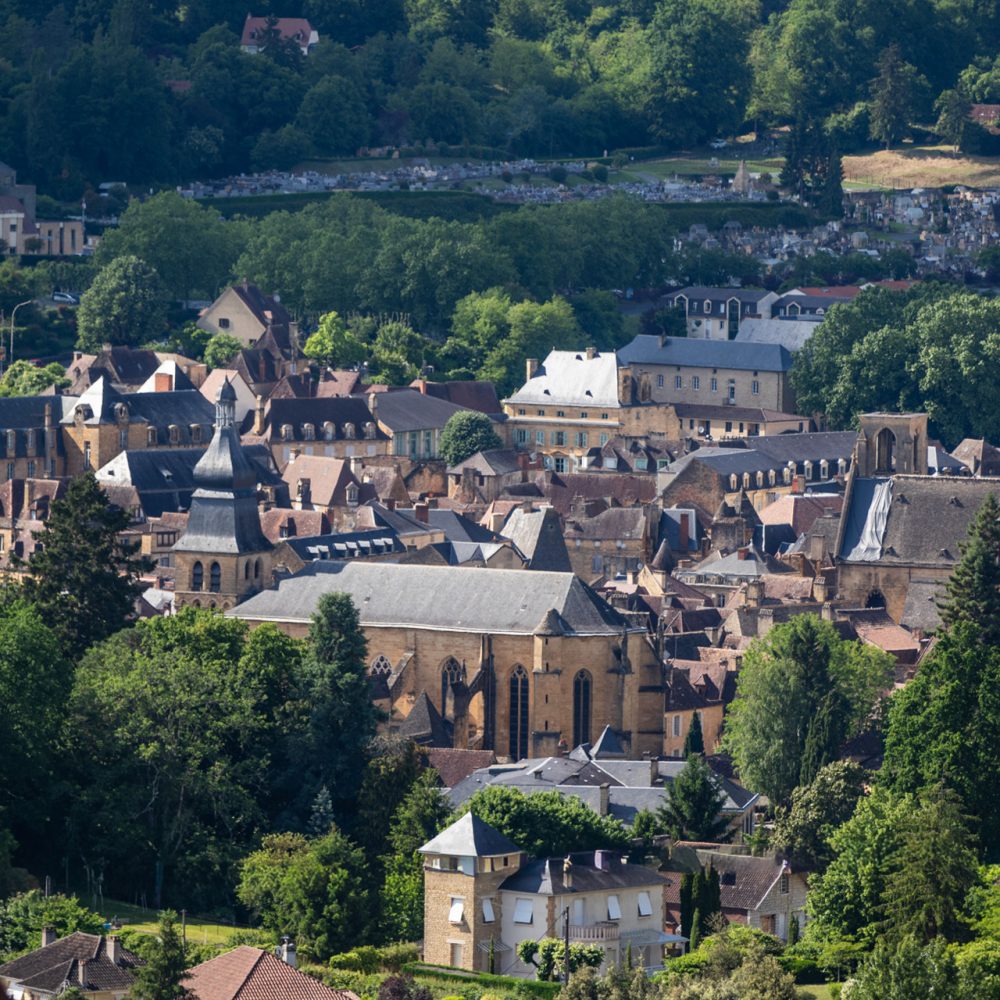 Vue panoramique sur les toits de Sarlat depuis la Chambre Sarlat