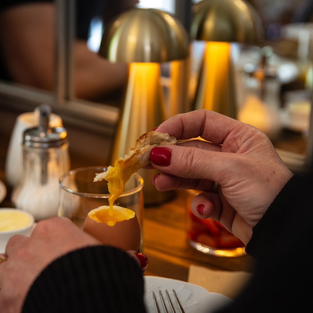 Café et jus servis au petit-déjeuner des Rêveries en Périgord