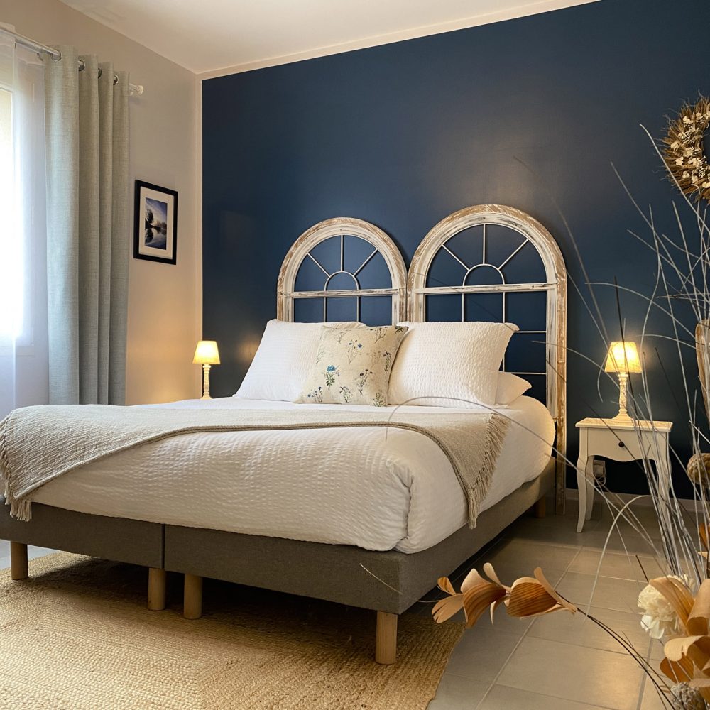 Reveries-en-Perigord-Chambres-dhotes-piscine-Sarlat-Chambre-Brantome-9